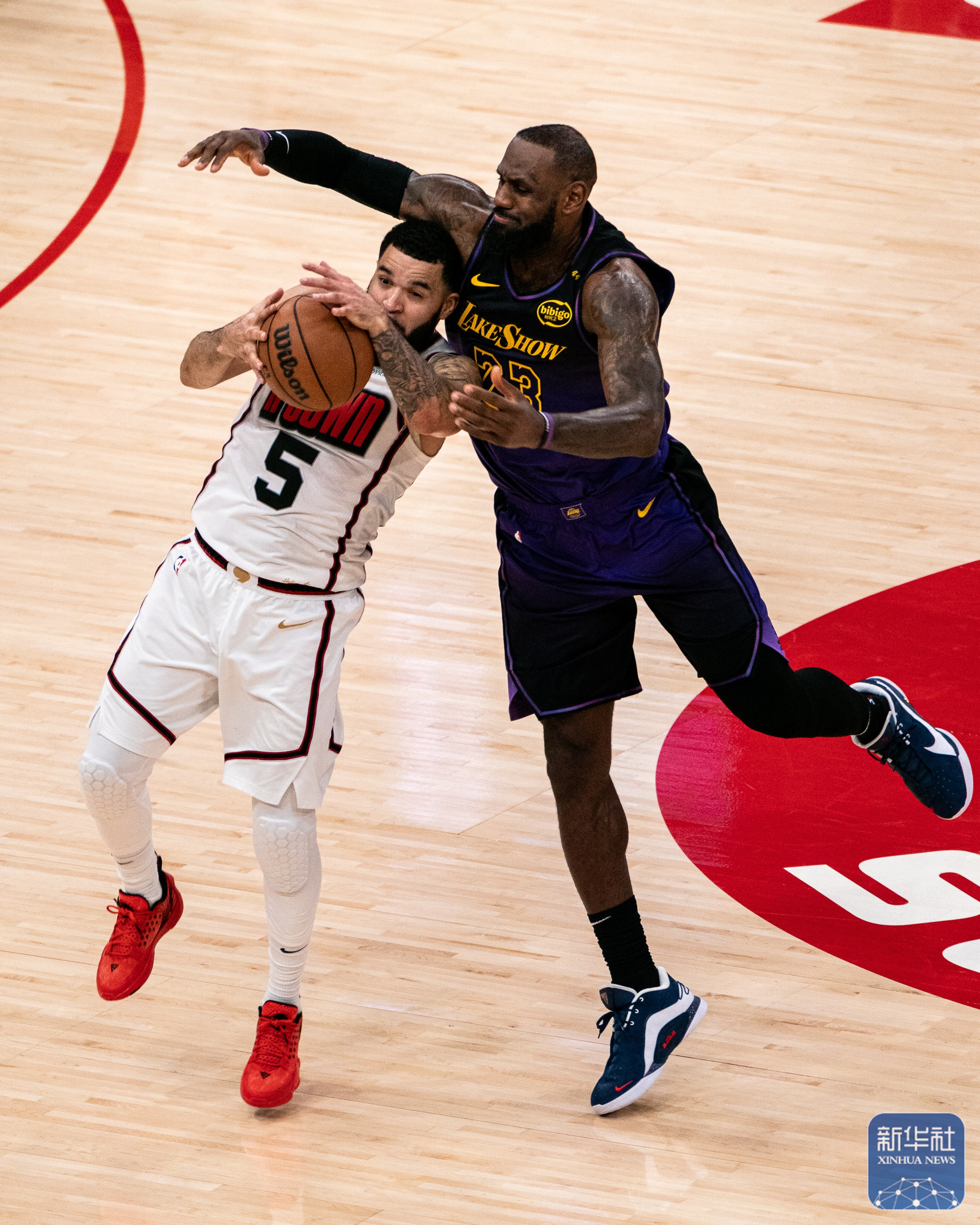 NBA总决赛赛程吃紧，休斯敦火箭清晨造点机会，气氛紧张，身体对抗强度拉满的简单介绍