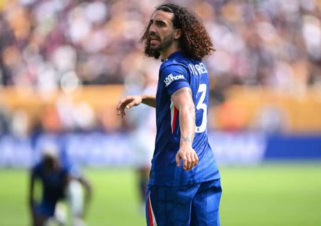 巴黎圣日耳曼转会期迎来里程碑，志在英超名次提升，压力陡增，资深球员宣示担当的简单介绍